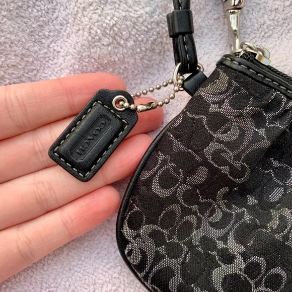 Coach Wristlet - Picture 4 of 5